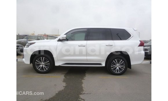 Acheter Import Voiture Lexus LX Blanc à Import - Dubai, Zambie Acheter Import Voiture Lexus LX Blanc à Import - Dubai, Zambie
