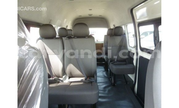 Nunua Imported Toyota Hiace Nyeupe Gari ndani ya Import - Dubai nchini Zambia Nunua Imported Toyota Hiace Nyeupe Gari ndani ya Import - Dubai nchini Zambia