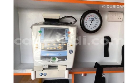 Nunua Imported Toyota Hiace Nyeupe Gari ndani ya Import - Dubai nchini Zambia Nunua Imported Toyota Hiace Nyeupe Gari ndani ya Import - Dubai nchini Zambia