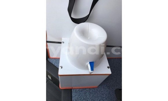 Nunua Imported Toyota Hiace Nyeupe Gari ndani ya Import - Dubai nchini Zambia Nunua Imported Toyota Hiace Nyeupe Gari ndani ya Import - Dubai nchini Zambia