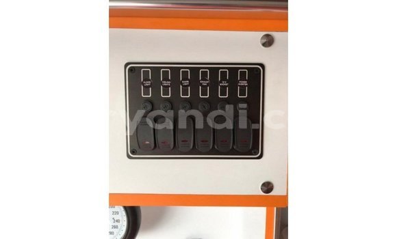 Nunua Imported Toyota Hiace Nyeupe Gari ndani ya Import - Dubai nchini Zambia Nunua Imported Toyota Hiace Nyeupe Gari ndani ya Import - Dubai nchini Zambia