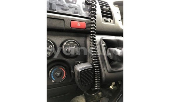 Nunua Imported Toyota Hiace Nyeupe Gari ndani ya Import - Dubai nchini Zambia Nunua Imported Toyota Hiace Nyeupe Gari ndani ya Import - Dubai nchini Zambia