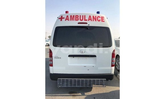 Nunua Imported Toyota Hiace Nyeupe Gari ndani ya Import - Dubai nchini Zambia Nunua Imported Toyota Hiace Nyeupe Gari ndani ya Import - Dubai nchini Zambia