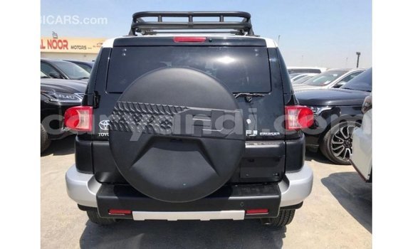 Tenga Imported Toyota FJ Cruiser Nhema Mota in Import - Dubai in Zambia Tenga Imported Toyota FJ Cruiser Nhema Mota in Import - Dubai in Zambia
