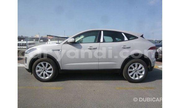 Nunua Imported Jaguar E-Pace Nyeupe Gari ndani ya Import - Dubai nchini Zambia Nunua Imported Jaguar E-Pace Nyeupe Gari ndani ya Import - Dubai nchini Zambia