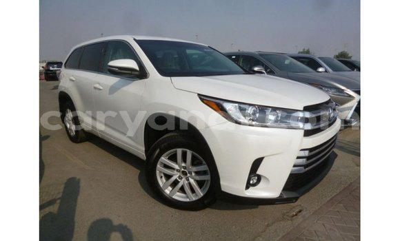 Buy Import Toyota Kluger White Car in Import - Dubai in Zambia Buy Import Toyota Kluger White Car in Import - Dubai in Zambia