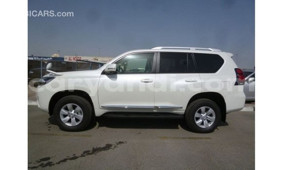 Nunua Imported Toyota Prado Nyeupe Gari ndani ya Import - Dubai nchini Zambia Nunua Imported Toyota Prado Nyeupe Gari ndani ya Import - Dubai nchini Zambia