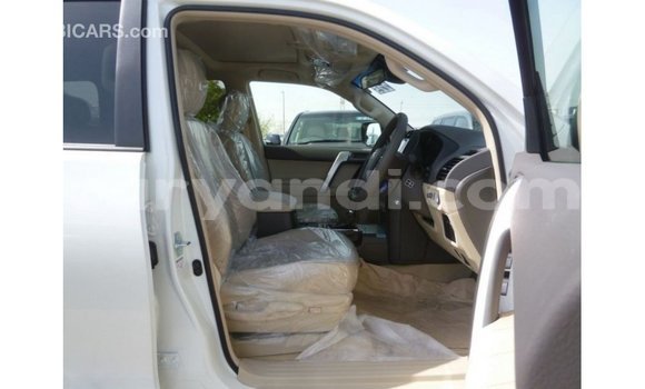 Nunua Imported Toyota Prado Nyeupe Gari ndani ya Import - Dubai nchini Zambia Nunua Imported Toyota Prado Nyeupe Gari ndani ya Import - Dubai nchini Zambia