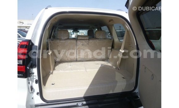 Nunua Imported Toyota Prado Nyeupe Gari ndani ya Import - Dubai nchini Zambia Nunua Imported Toyota Prado Nyeupe Gari ndani ya Import - Dubai nchini Zambia