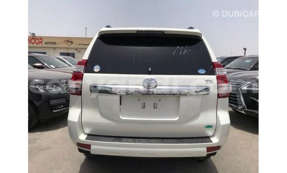 Nunua Imported Toyota Prado Nyeupe Gari ndani ya Import - Dubai nchini Zambia Nunua Imported Toyota Prado Nyeupe Gari ndani ya Import - Dubai nchini Zambia