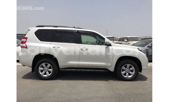 Nunua Imported Toyota Prado Nyeupe Gari ndani ya Import - Dubai nchini Zambia Nunua Imported Toyota Prado Nyeupe Gari ndani ya Import - Dubai nchini Zambia