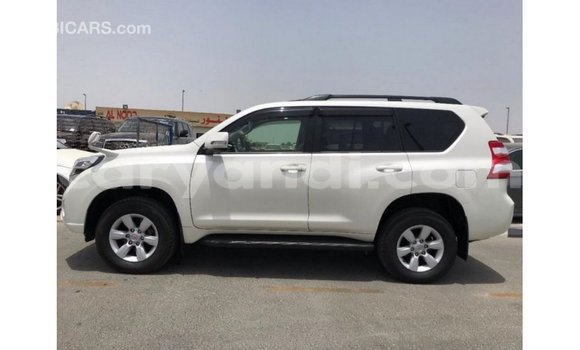 Nunua Imported Toyota Prado Nyeupe Gari ndani ya Import - Dubai nchini Zambia Nunua Imported Toyota Prado Nyeupe Gari ndani ya Import - Dubai nchini Zambia