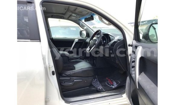 Nunua Imported Toyota Prado Nyeupe Gari ndani ya Import - Dubai nchini Zambia Nunua Imported Toyota Prado Nyeupe Gari ndani ya Import - Dubai nchini Zambia