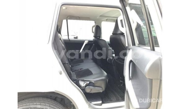 Nunua Imported Toyota Prado Nyeupe Gari ndani ya Import - Dubai nchini Zambia Nunua Imported Toyota Prado Nyeupe Gari ndani ya Import - Dubai nchini Zambia