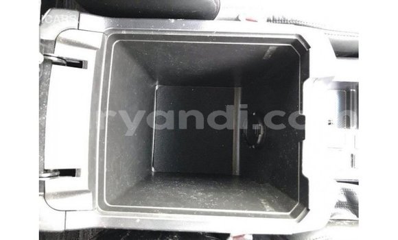 Nunua Imported Toyota Prado Nyeupe Gari ndani ya Import - Dubai nchini Zambia Nunua Imported Toyota Prado Nyeupe Gari ndani ya Import - Dubai nchini Zambia