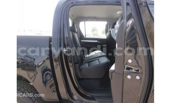 Acheter Import Voiture Toyota Hilux Noir à Import - Dubai, Zambie Acheter Import Voiture Toyota Hilux Noir à Import - Dubai, Zambie