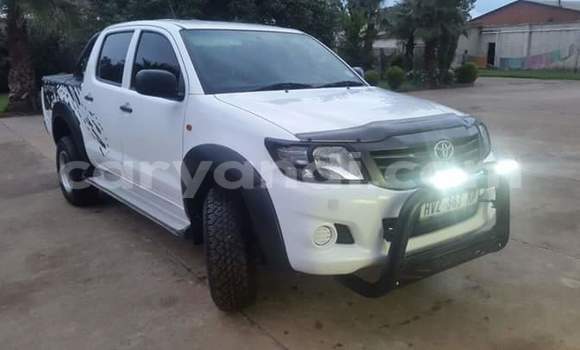 Buy Used Toyota Hilux Black Car in Chipata in Zambia