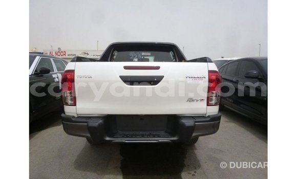 Acheter Import Voiture Toyota Hilux Blanc à Import - Dubai, Zambie Acheter Import Voiture Toyota Hilux Blanc à Import - Dubai, Zambie