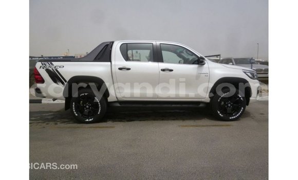 Acheter Import Voiture Toyota Hilux Blanc à Import - Dubai, Zambie Acheter Import Voiture Toyota Hilux Blanc à Import - Dubai, Zambie