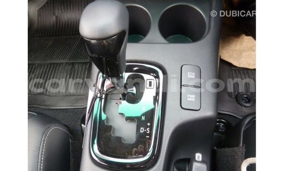 Acheter Import Voiture Toyota Hilux Blanc à Import - Dubai, Zambie Acheter Import Voiture Toyota Hilux Blanc à Import - Dubai, Zambie