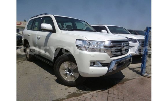 Nunua Imported Toyota Land Cruiser Nyeupe Gari ndani ya Import - Dubai nchini Zambia Nunua Imported Toyota Land Cruiser Nyeupe Gari ndani ya Import - Dubai nchini Zambia