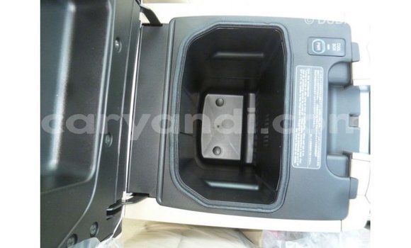 Nunua Imported Toyota Land Cruiser Nyeupe Gari ndani ya Import - Dubai nchini Zambia Nunua Imported Toyota Land Cruiser Nyeupe Gari ndani ya Import - Dubai nchini Zambia