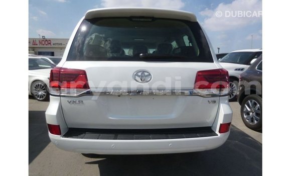Buy Import Toyota Land Cruiser White Car in Import - Dubai in Zambia Buy Import Toyota Land Cruiser White Car in Import - Dubai in Zambia