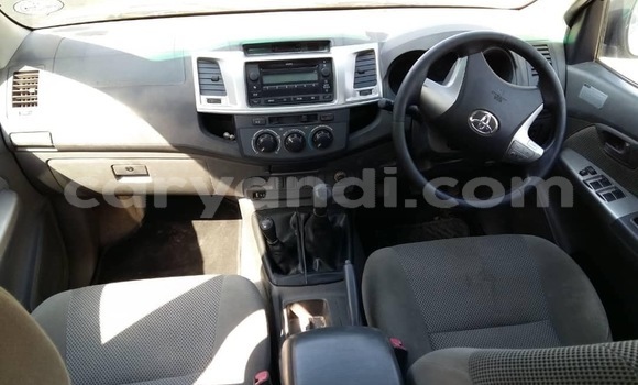 Acheter Occasion Voiture Toyota Hilux Gris à Lusaka, Zambie Acheter Occasion Voiture Toyota Hilux Gris à Lusaka, Zambie