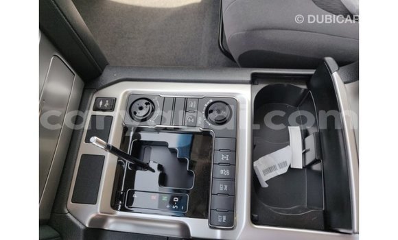 Tenga Imported Toyota Land Cruiser Nhema Mota in Import - Dubai in Zambia Tenga Imported Toyota Land Cruiser Nhema Mota in Import - Dubai in Zambia