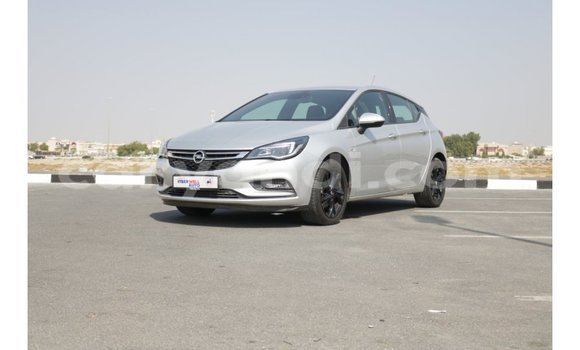 Buy Import Opel Astra White Car in Import - Dubai in Zambia