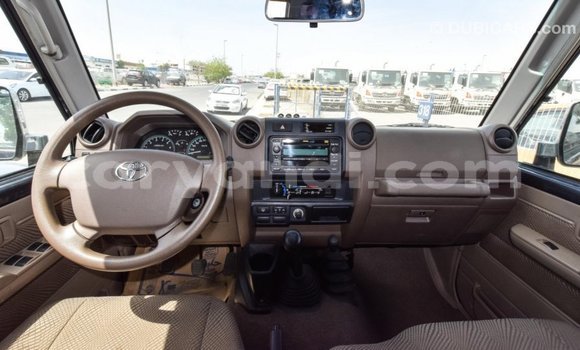 Tenga Imported Toyota Land Cruiser Zvimwe Mota in Import - Dubai in Zambia Tenga Imported Toyota Land Cruiser Zvimwe Mota in Import - Dubai in Zambia