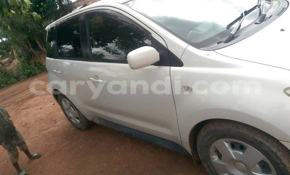 Acheter Occasion Voiture Toyota IST Blanc à Chingola, Zambie Acheter Occasion Voiture Toyota IST Blanc à Chingola, Zambie