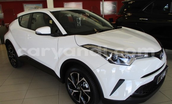Acheter Occasion Voiture Toyota C-HR Blanc à Chingola, Zambie Acheter Occasion Voiture Toyota C-HR Blanc à Chingola, Zambie
