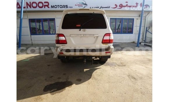 Nunua Imported Toyota Land Cruiser Nyeupe Gari ndani ya Import - Dubai nchini Zambia Nunua Imported Toyota Land Cruiser Nyeupe Gari ndani ya Import - Dubai nchini Zambia