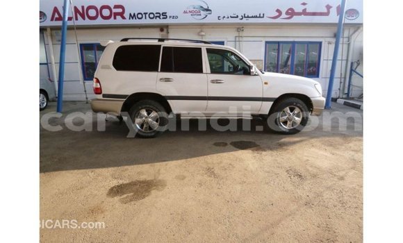 Nunua Imported Toyota Land Cruiser Nyeupe Gari ndani ya Import - Dubai nchini Zambia Nunua Imported Toyota Land Cruiser Nyeupe Gari ndani ya Import - Dubai nchini Zambia