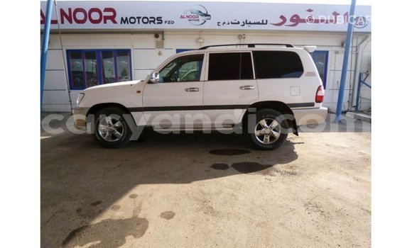 Nunua Imported Toyota Land Cruiser Nyeupe Gari ndani ya Import - Dubai nchini Zambia Nunua Imported Toyota Land Cruiser Nyeupe Gari ndani ya Import - Dubai nchini Zambia