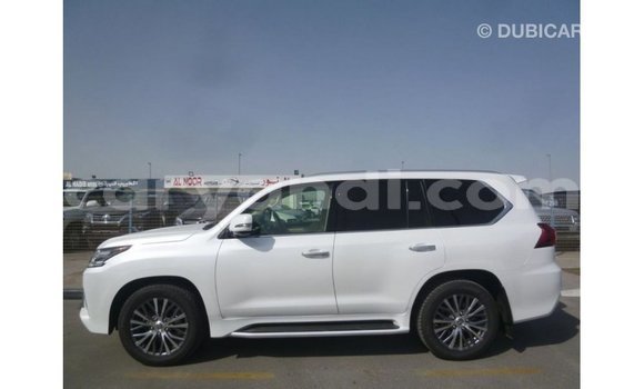 Nunua Imported Lexus LX Nyeupe Gari ndani ya Import - Dubai nchini Zambia Nunua Imported Lexus LX Nyeupe Gari ndani ya Import - Dubai nchini Zambia