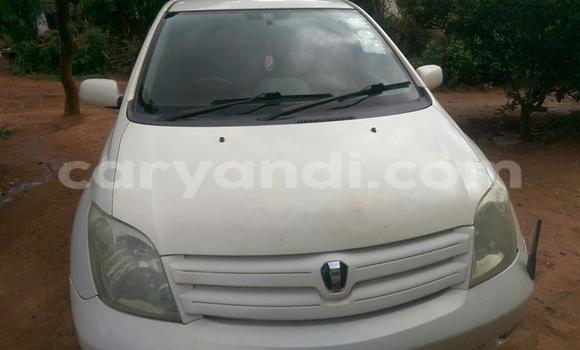Acheter Occasion Voiture Toyota IST Blanc à Chingola, Zambie Acheter Occasion Voiture Toyota IST Blanc à Chingola, Zambie
