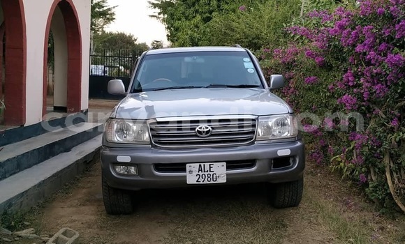 Acheter Occasion Voiture Toyota Land Cruiser Gris à Lusaka, Zambie Acheter Occasion Voiture Toyota Land Cruiser Gris à Lusaka, Zambie