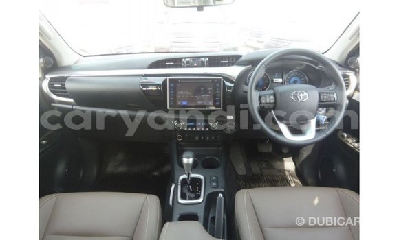 Nunua Imported Toyota Hilux Nyeusi Gari ndani ya Import - Dubai nchini Zambia Nunua Imported Toyota Hilux Nyeusi Gari ndani ya Import - Dubai nchini Zambia