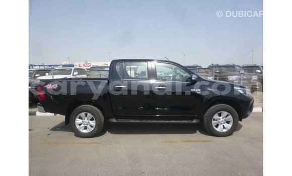 Nunua Imported Toyota Hilux Nyeusi Gari ndani ya Import - Dubai nchini Zambia Nunua Imported Toyota Hilux Nyeusi Gari ndani ya Import - Dubai nchini Zambia