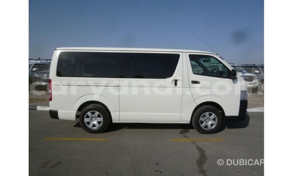 Nunua Imported Toyota Hiace Nyeupe Gari ndani ya Import - Dubai nchini Zambia Nunua Imported Toyota Hiace Nyeupe Gari ndani ya Import - Dubai nchini Zambia