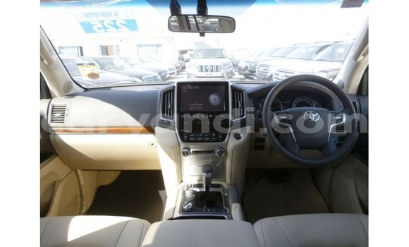 Buy Import Toyota Land Cruiser White Car in Import - Dubai in Zambia Buy Import Toyota Land Cruiser White Car in Import - Dubai in Zambia