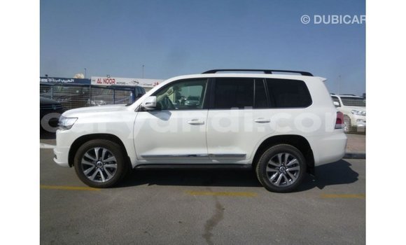 Buy Import Toyota Land Cruiser White Car in Import - Dubai in Zambia Buy Import Toyota Land Cruiser White Car in Import - Dubai in Zambia