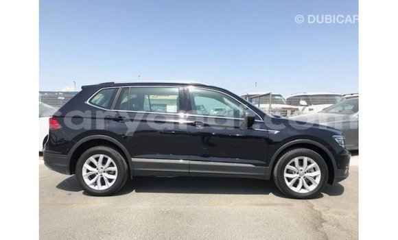 Acheter Import Voiture Volkswagen Tiguan Noir à Import - Dubai, Zambie Acheter Import Voiture Volkswagen Tiguan Noir à Import - Dubai, Zambie