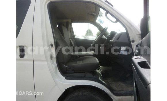 Buy Import Toyota Hiace White Car in Import - Dubai in Zambia Buy Import Toyota Hiace White Car in Import - Dubai in Zambia
