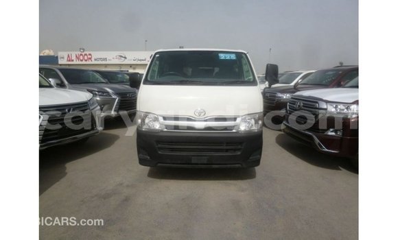 Nunua Imported Toyota Hiace Nyeupe Gari ndani ya Import - Dubai nchini Zambia Nunua Imported Toyota Hiace Nyeupe Gari ndani ya Import - Dubai nchini Zambia