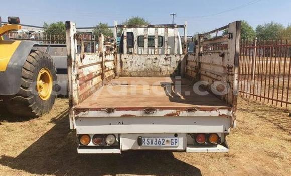 Tenga Tsaru Toyota Dyna Chena Mota in Lusaka in Zambia Tenga Tsaru Toyota Dyna Chena Mota in Lusaka in Zambia