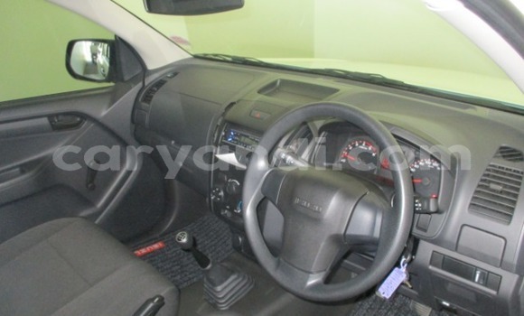 Tenga Tsaru Isuzu KB Chena Mota in Zambezi in North-Western Tenga Tsaru Isuzu KB Chena Mota in Zambezi in North-Western