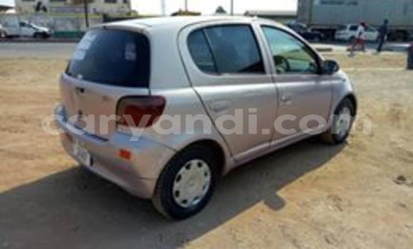 Acheter Occasion Voiture Toyota Vitz Gris à Lusaka, Zambie Acheter Occasion Voiture Toyota Vitz Gris à Lusaka, Zambie